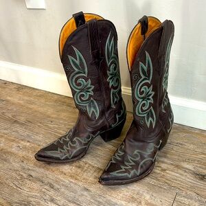 Heritage boot Co. cowgirl boots size 8